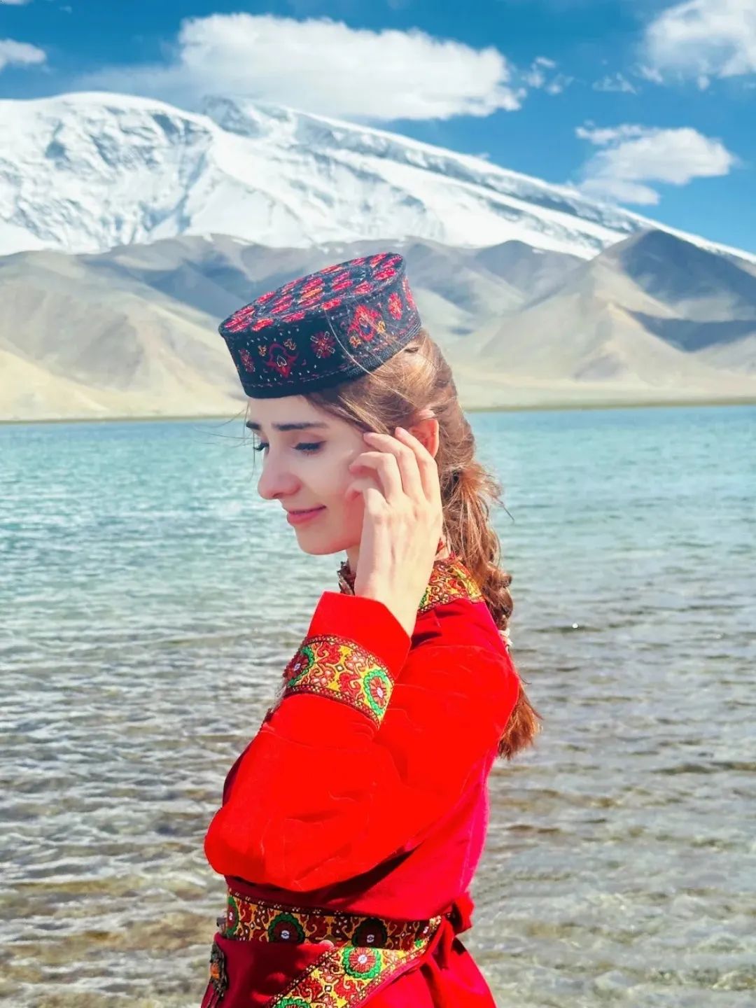 我说的可不是混血儿,而是正儿八经的中国公民