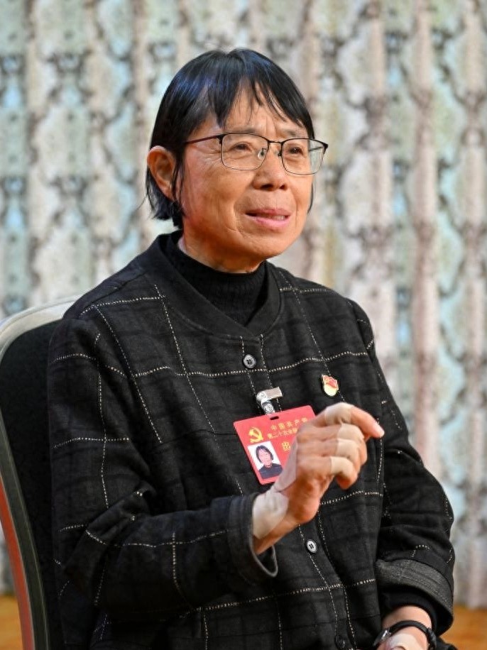 "燃灯校长"张桂梅:被写入共和国简史,让数千女孩走出大山!