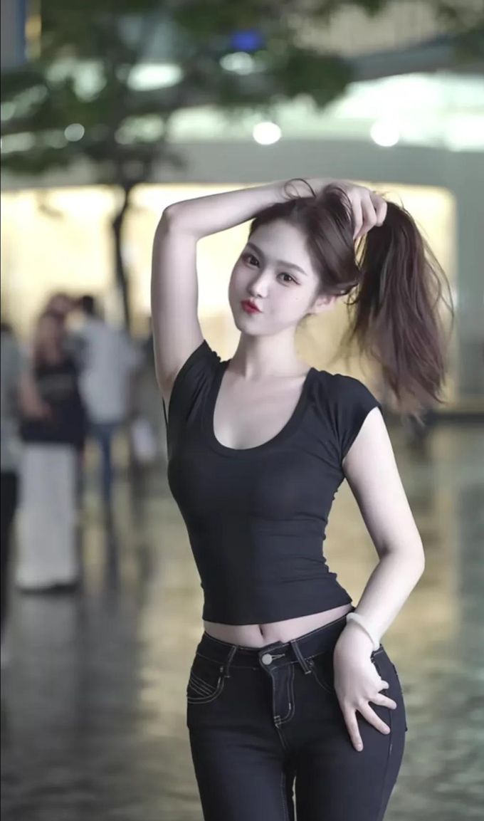 台球女王潘小彤,活泼开朗,娃娃脸小姐姐