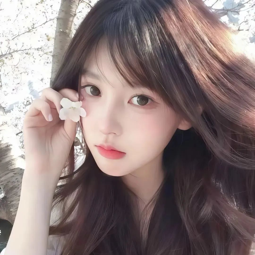 可爱小萝莉的自拍照 每一张都很漂亮 收藏起来当头像吧 #美妞