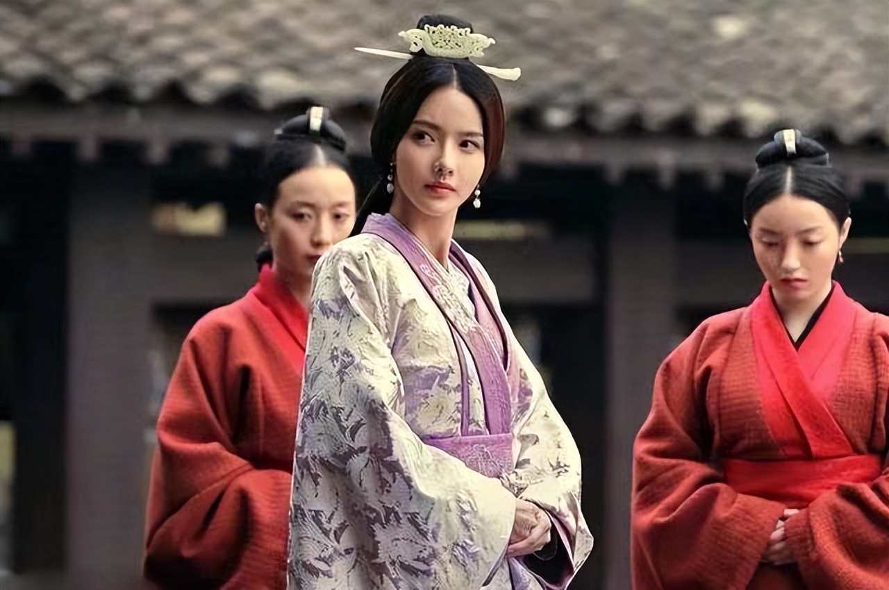 秦朝女性地位有多高,丈夫不轨要受到刑罚,死了更不用守贞节牌坊