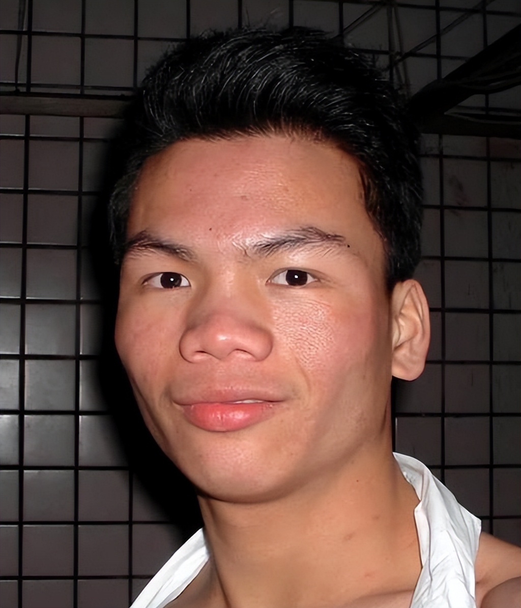 就被马家军用石工锤打死,那么已经"屠光宿舍"的马加爵为何会放过林峰