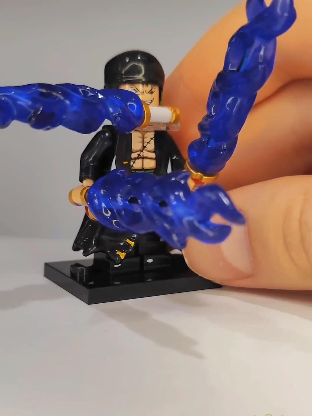 乐高版海贼王!索隆三刀流霸气还原