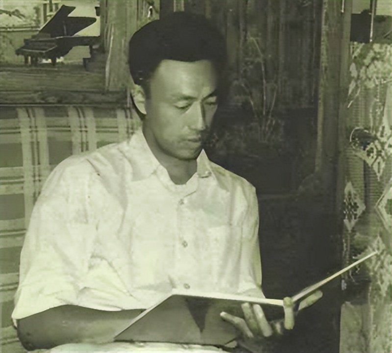 1982年蒋筑英出差,妻子叮嘱,女儿生日前赶回,儿子期待自动铅笔