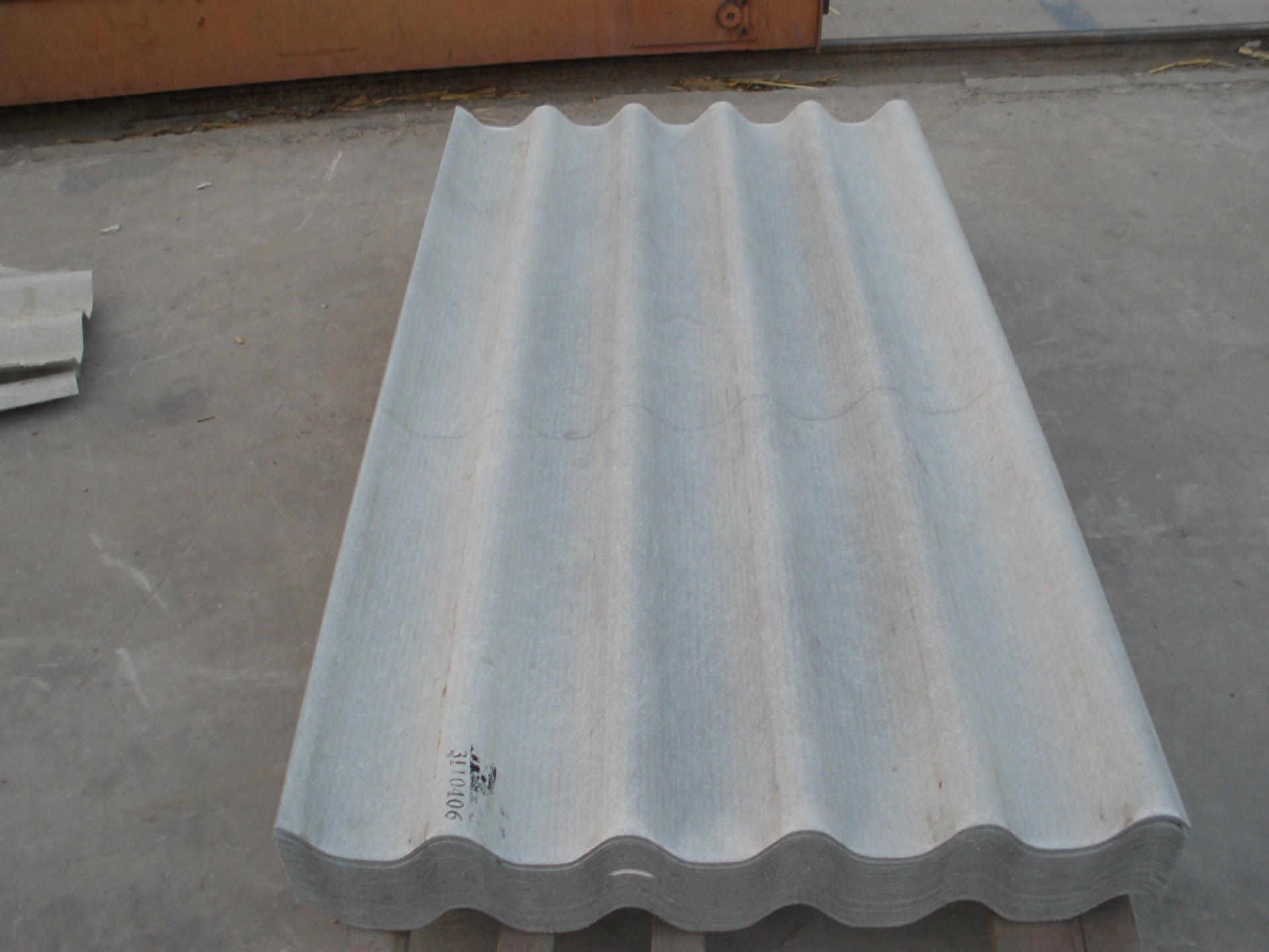 回顾：石棉是致癌物，为何我们还使用石棉瓦？国家没有禁止石棉吗？