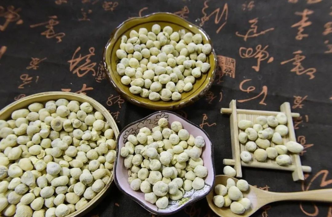 送你2味中药,燥痰,止涕,祛湿! 嗓子总有痰,经常要吐痰?