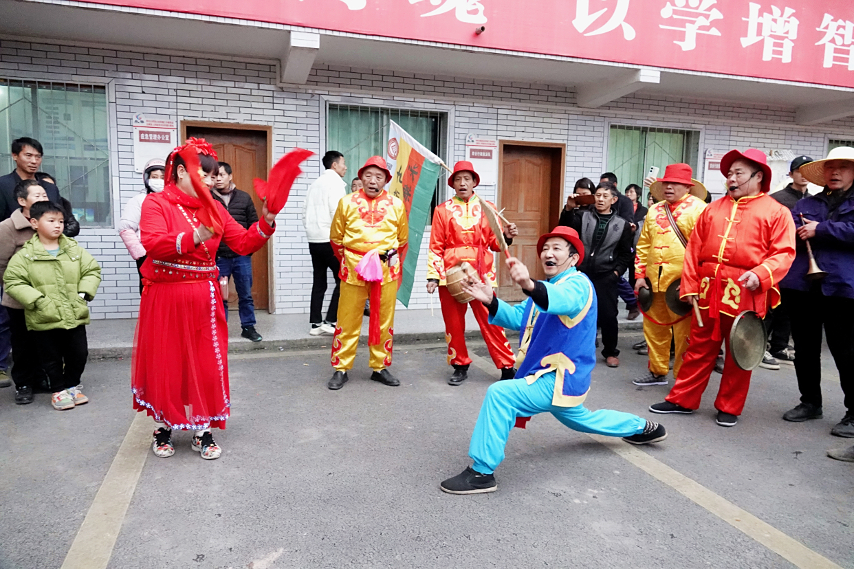 古蔺永乐街道:赏花灯 观民俗 庆元宵