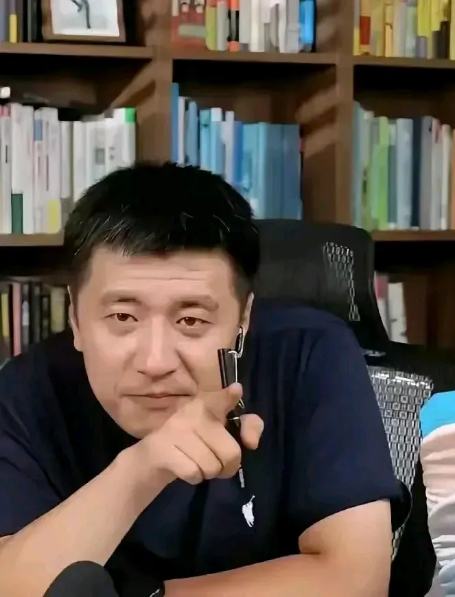 头条新闻老板是哪里人啊图片(头条新闻老板是哪里人啊图片大全)