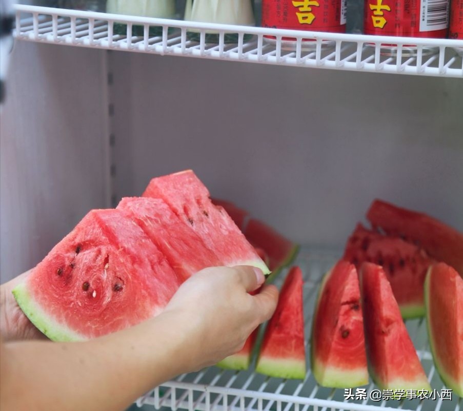 被你忽视的西瓜保鲜密码:切开后放冰箱竟能这样存!