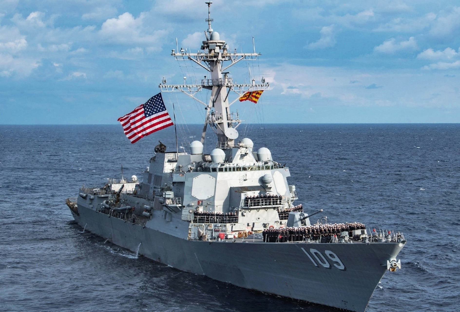 美国人认为,整个世界岛上有两个强力国家:一个是