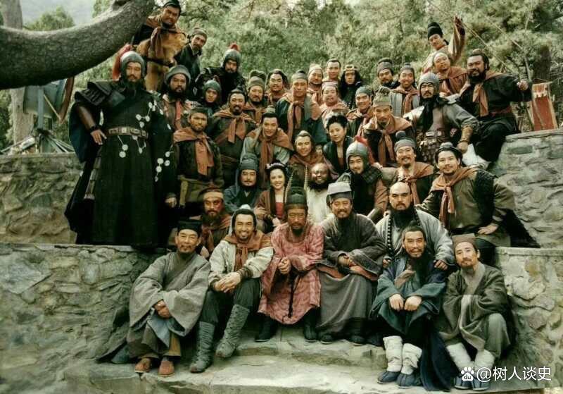 宋江在聚义厅排座次,公孙胜看后转身离去,梁山从此再无兄弟