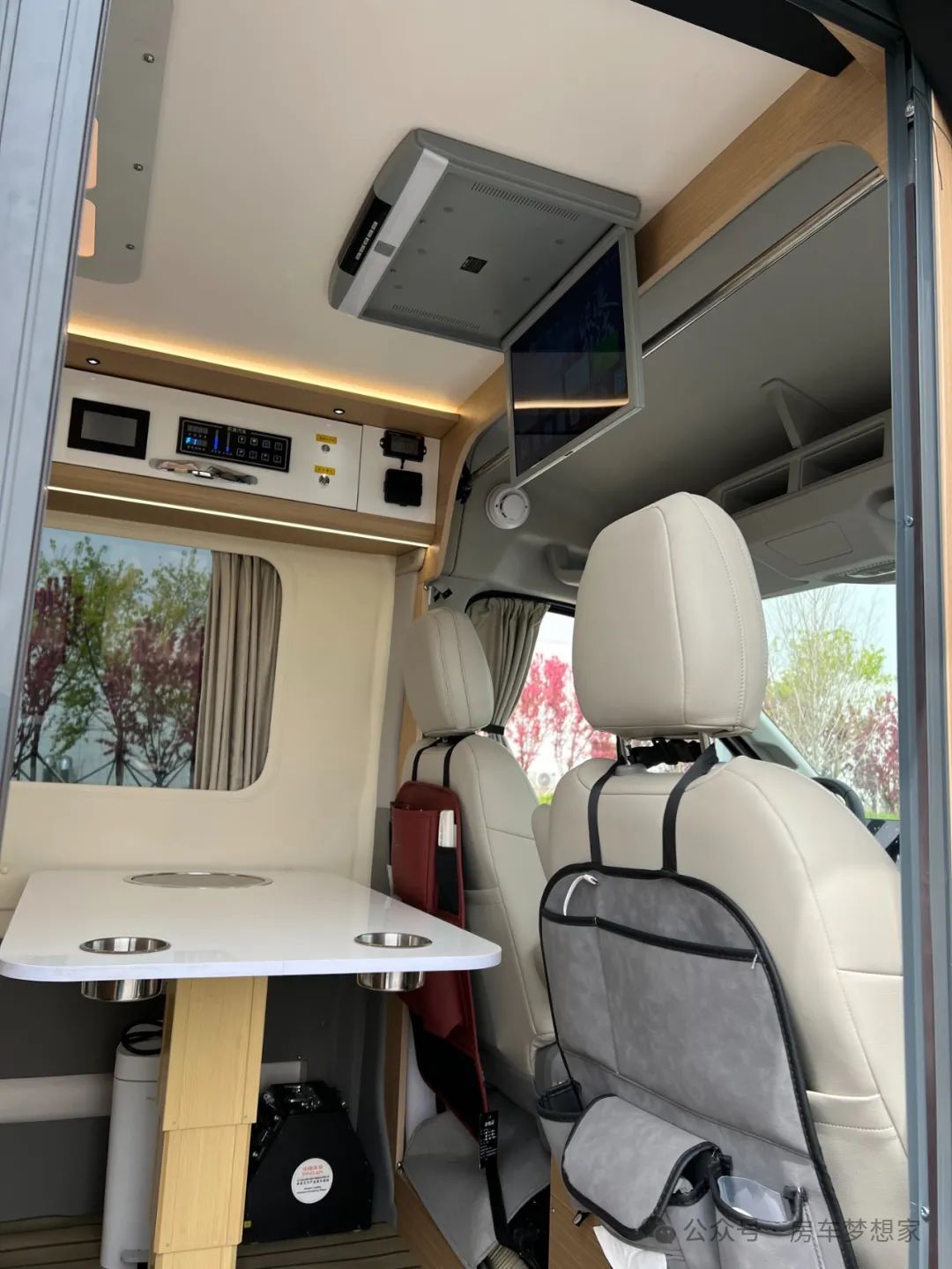 3.28沈阳房车展 不一样的宿营车新体验,辽宁凯源t8底盘宿营车