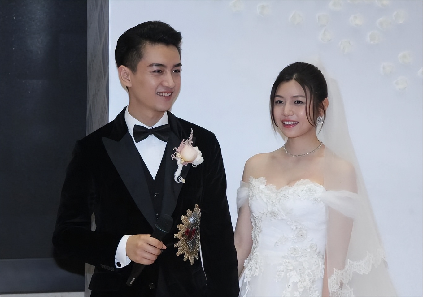 官宣离婚才4天,陈晓的"麻烦"就来了?马伊琍6年前的话,说对了