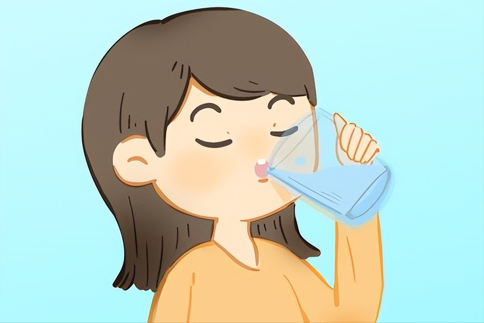 拼命喝水还是又干又渴?春季补水的正确姿势来了