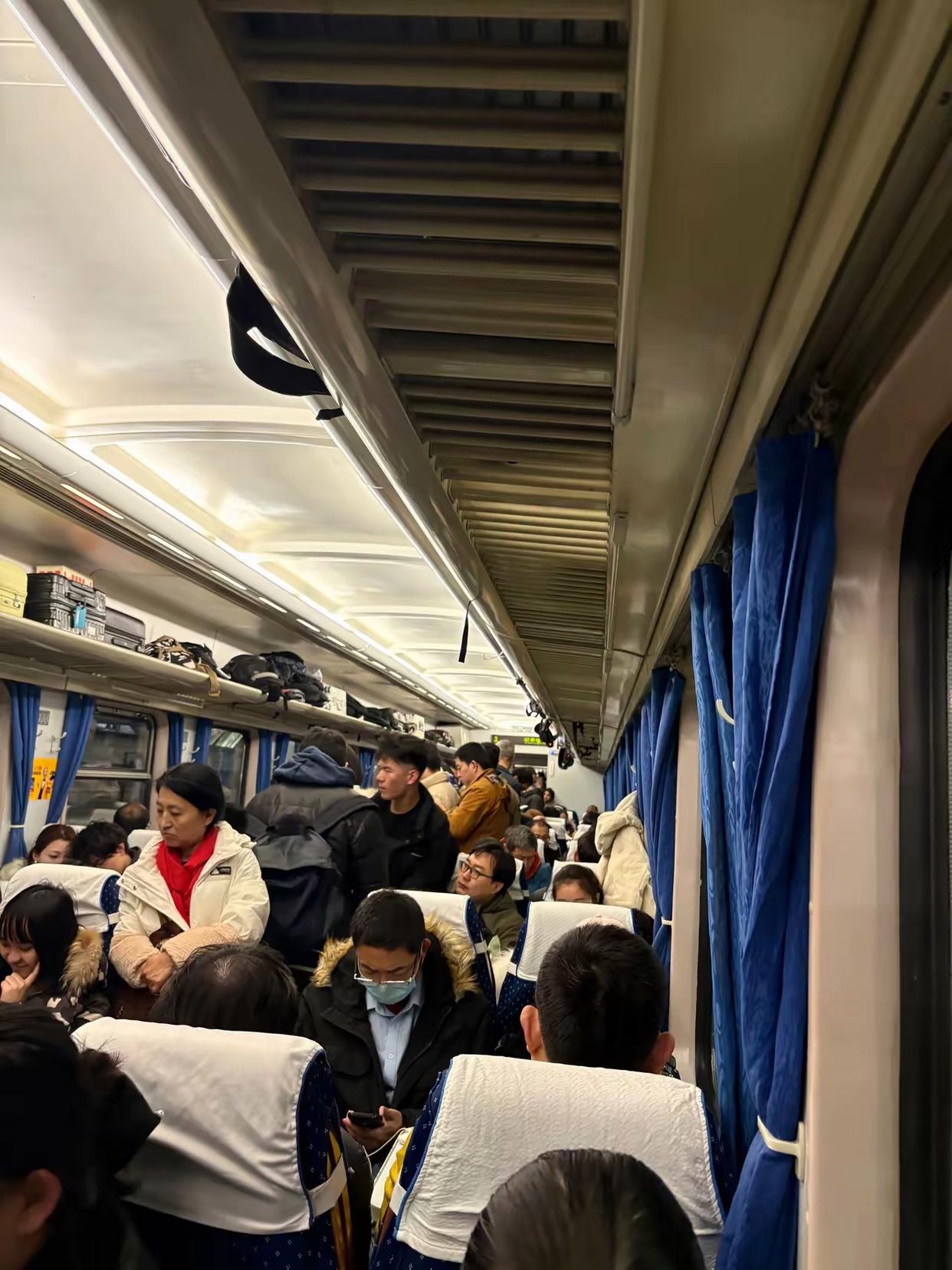 那t110次列车内部位置照片t109列车t131车内照片t109火车上图景北京到