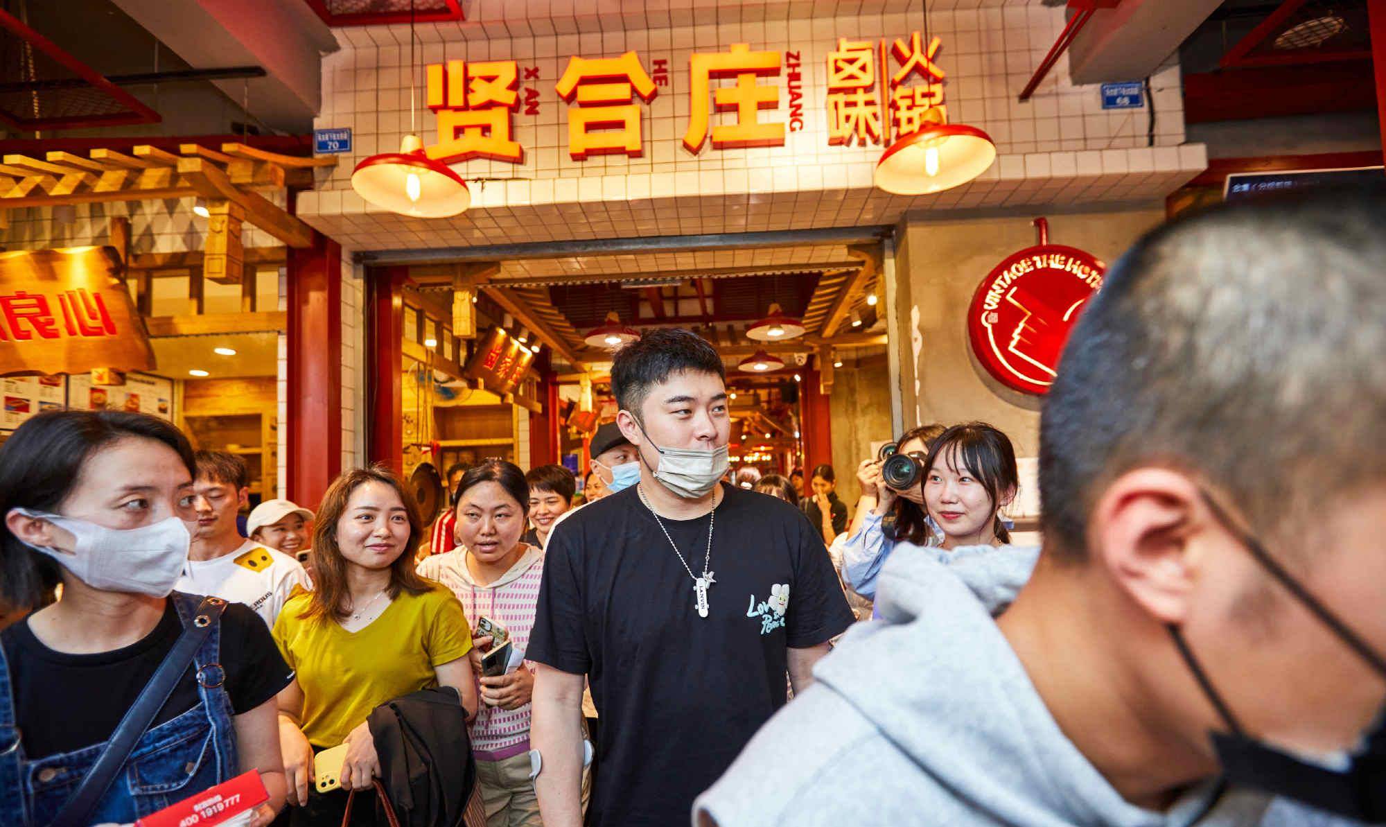 那些曾被人民日报发声抵制的明星,真是没一个值得惋惜