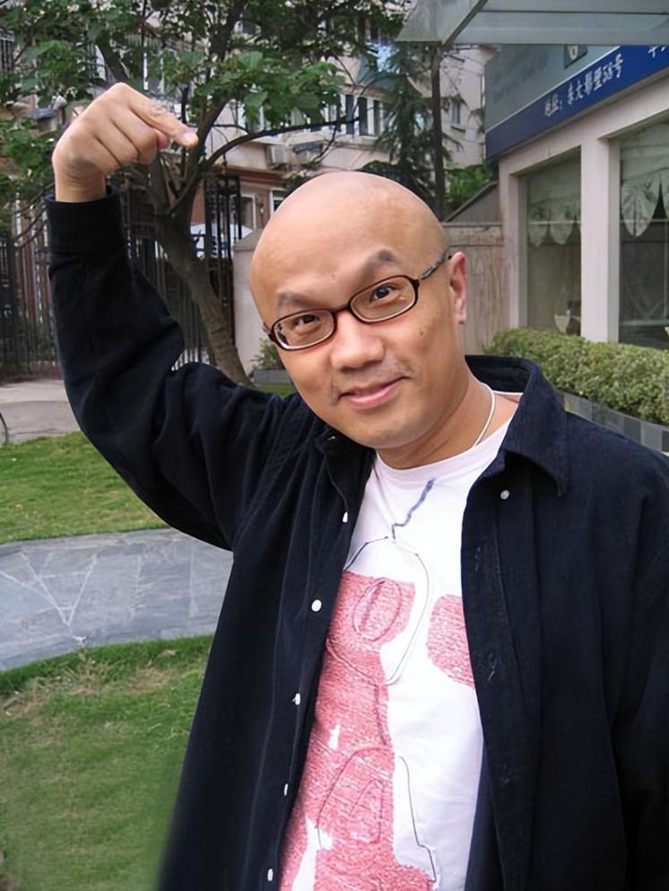 歌手孙国庆:哥哥是歌唱家,父母先后离世,娶平凡妻子恩爱至今