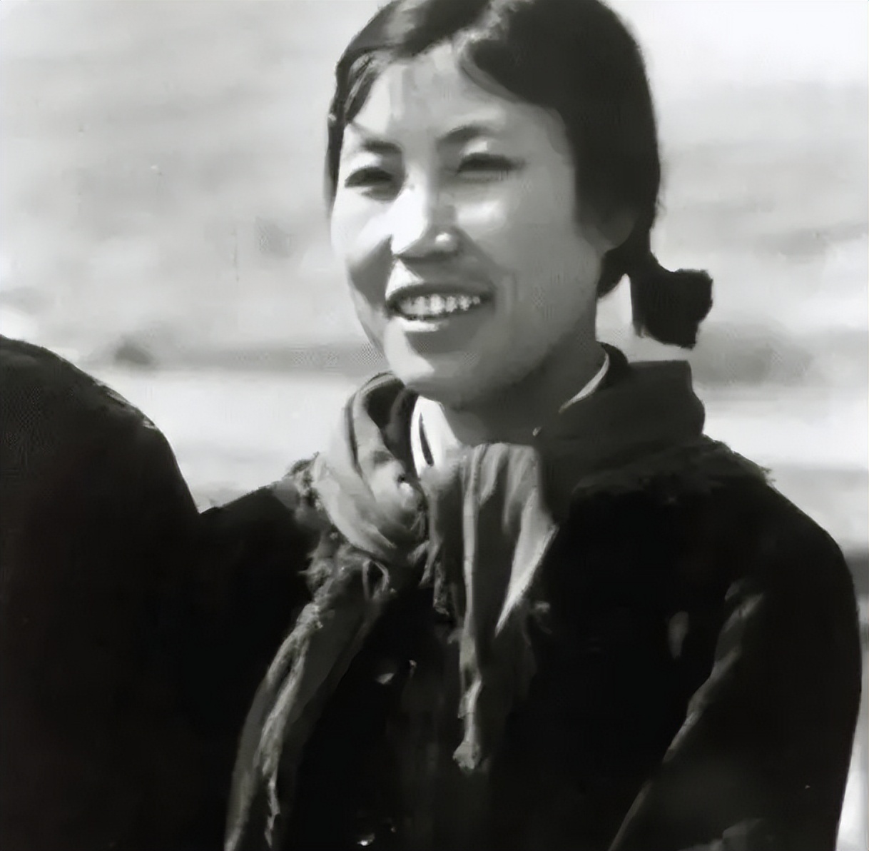 90年代,"铁姑娘"郭凤莲连获殊荣,丈夫:这里面也有我一半功劳