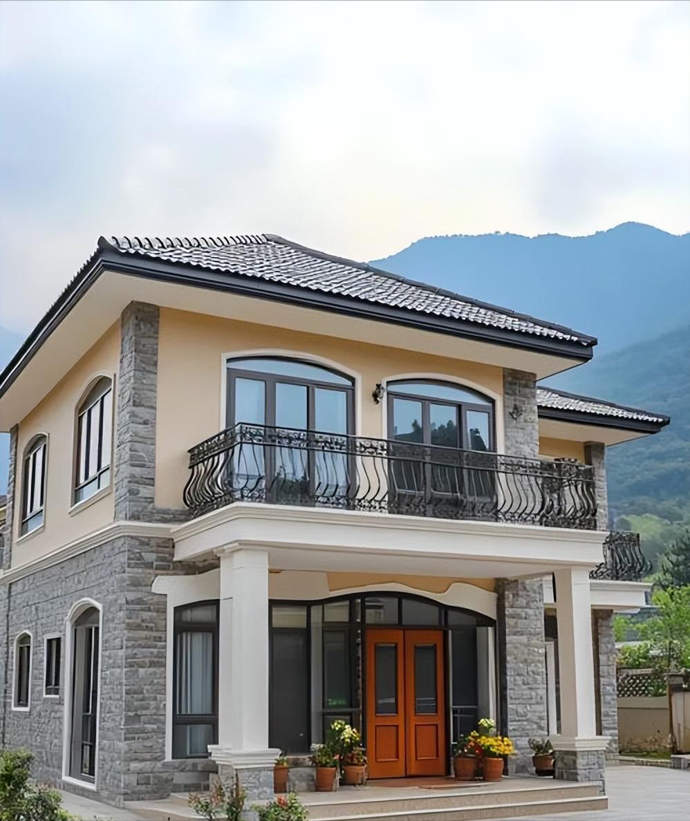 福建奎岭村豪华别墅却人房分离,对比华西村,乡村需重焕活力