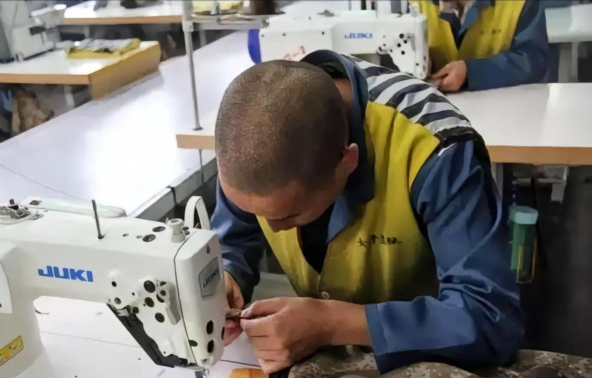 只要进了监狱,没有丧失劳动能力的服刑人员都需要参加劳动的,大多数