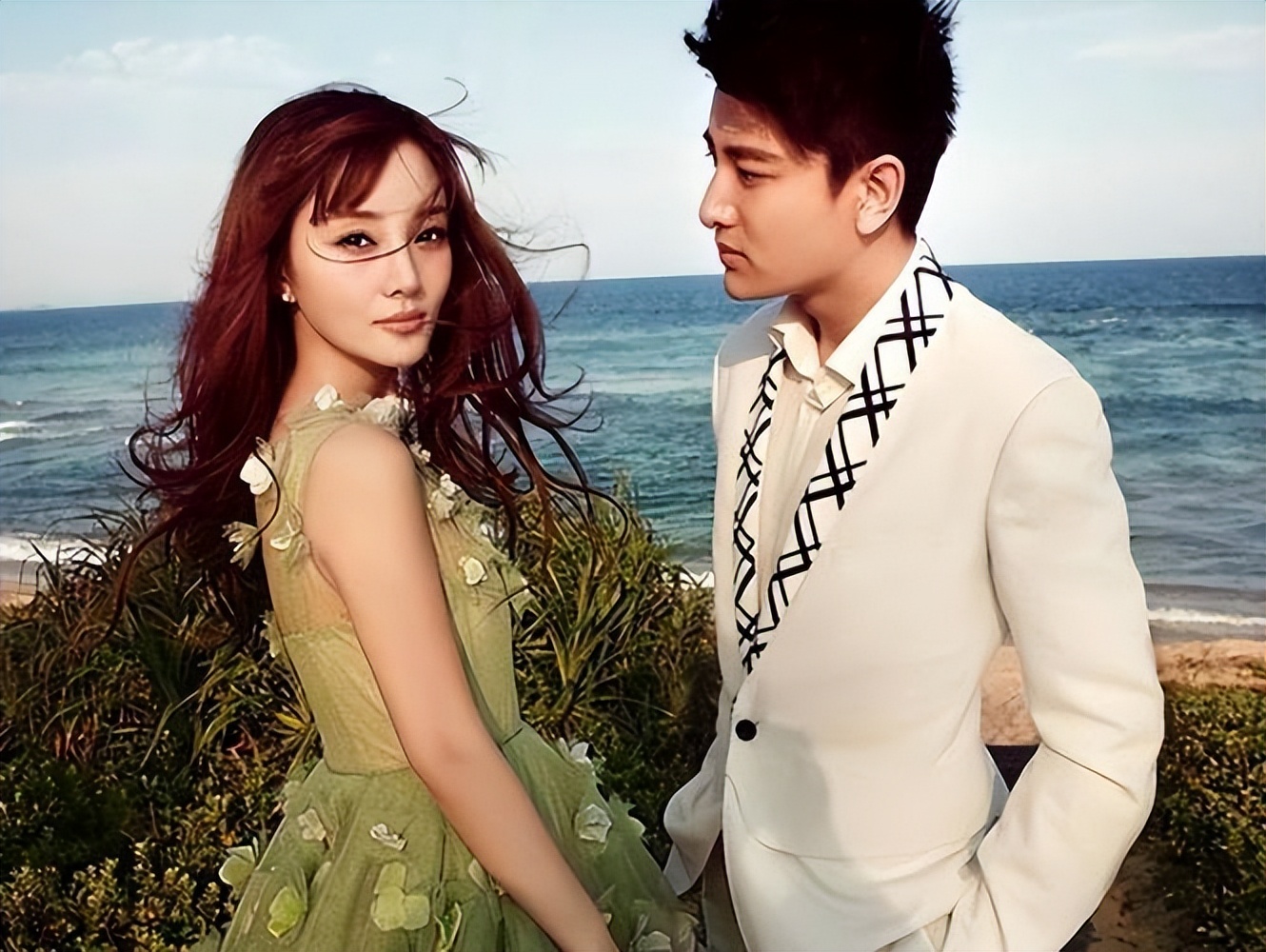 李小璐和贾乃亮曾是娱乐圈令人羡慕的一对,2012 年结婚,2014 年女儿