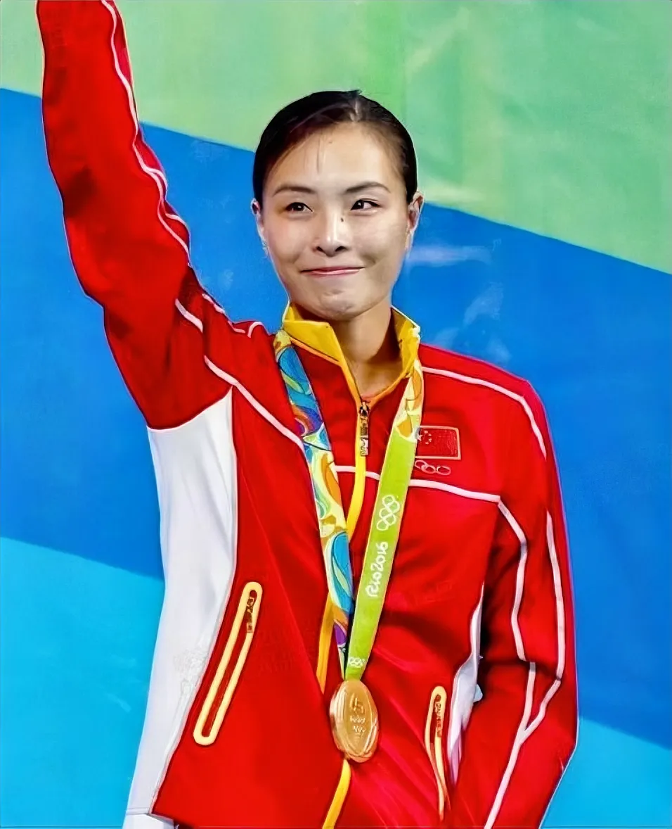 奥运会的照片央视运动员郑敏之中国女子跳水冠军吴敏霞吴敏霞中国跳水