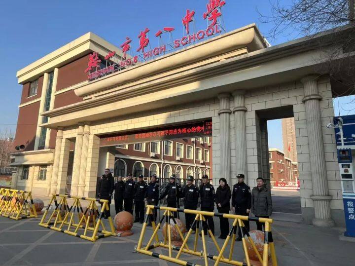 鞍山市第八中学开展校园反恐防暴应急演练