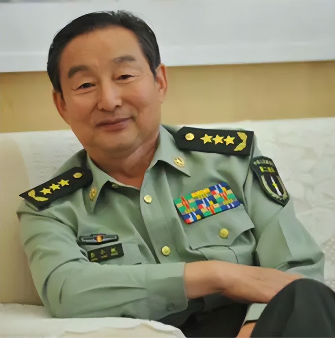 彭小枫原二炮政委父亲是彭雪枫岳父是谢富治61岁晋升上将