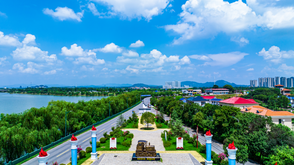 走进团山湖,从学雷锋到体验新农人,一日穿越60年