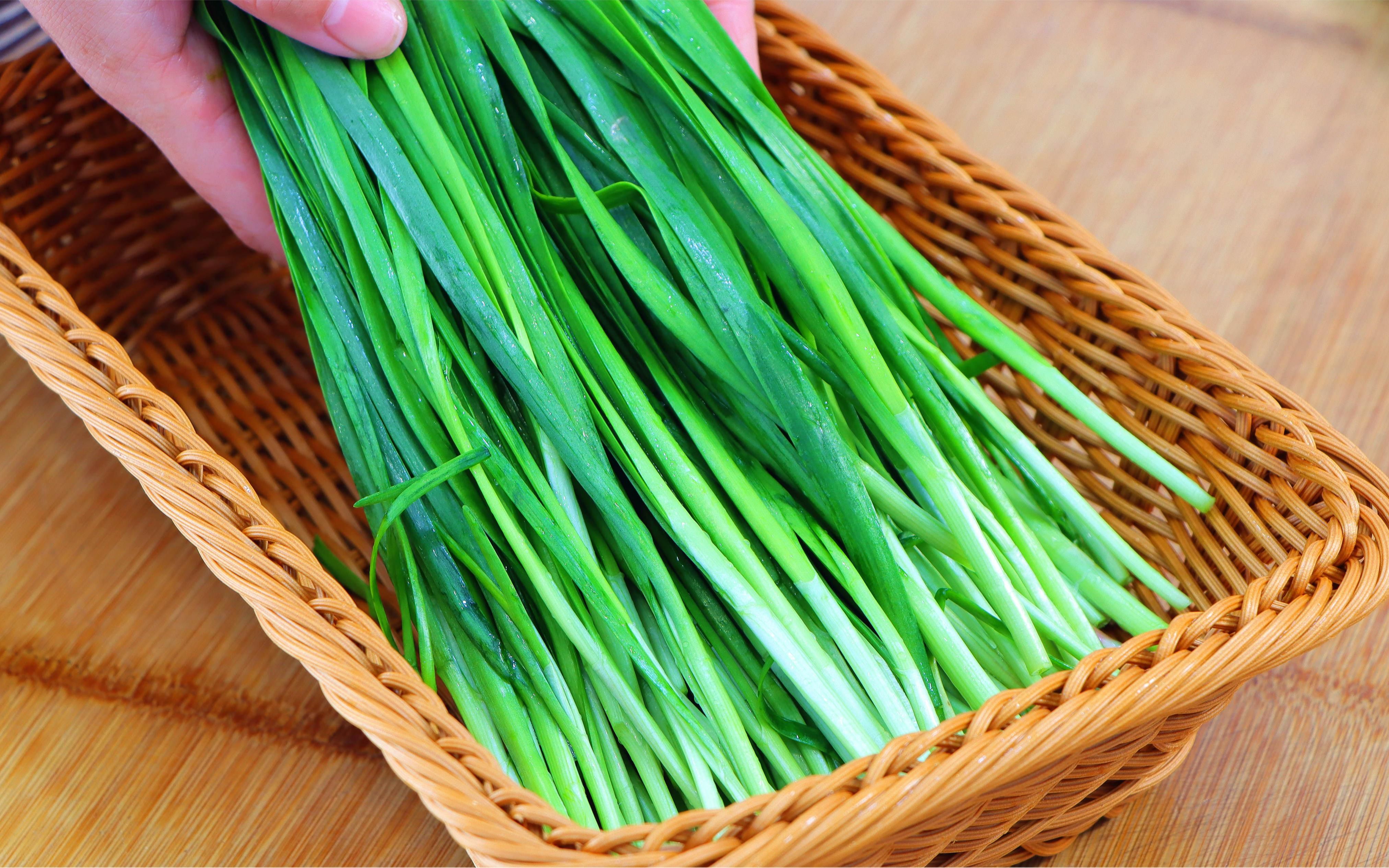 惊蛰过后吃它比人参还补!菜市场3元一把的升阳菜,煮粥喝全身暖