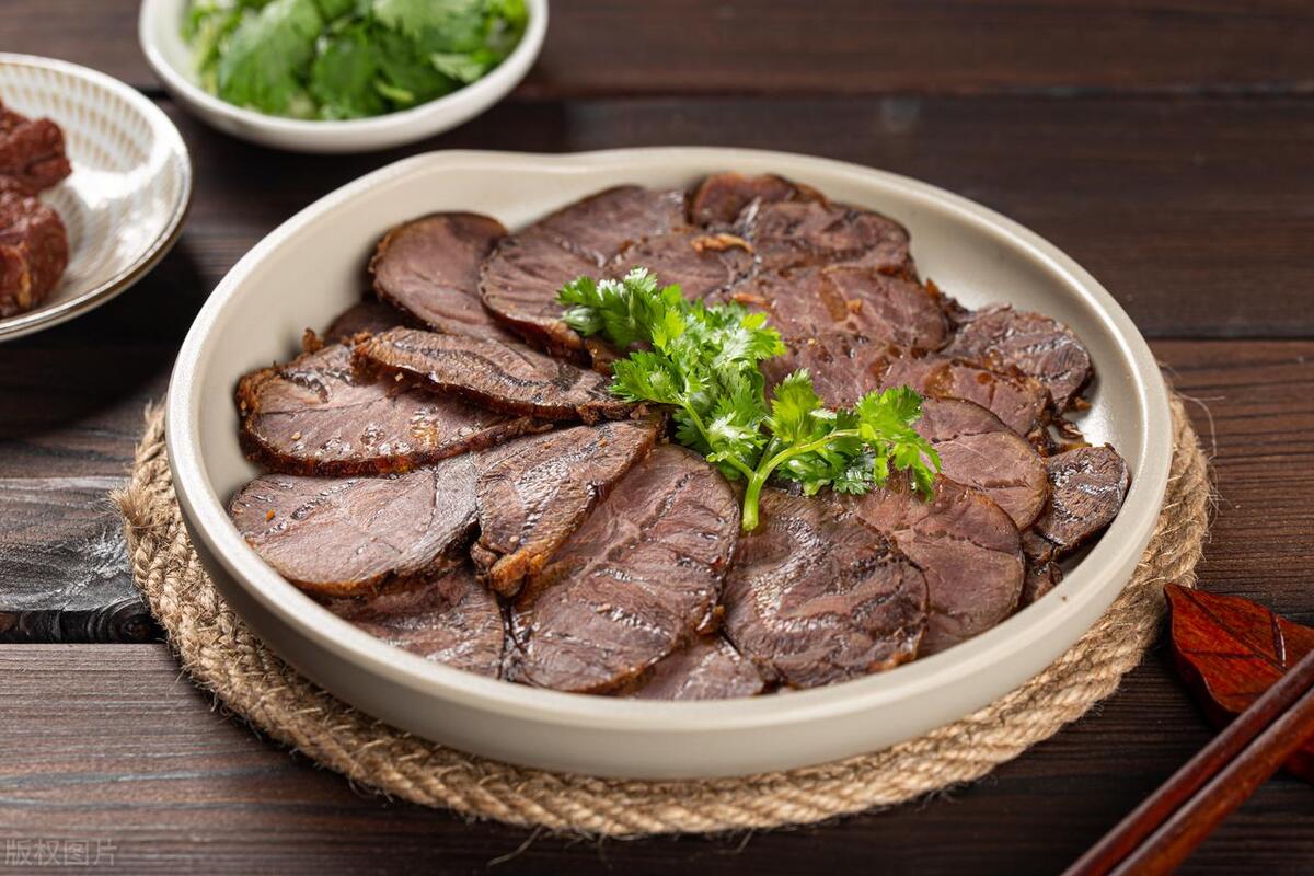 秘制酱牛肉配方,原来诀窍这么简单,酱香浓郁,比买的好吃多了