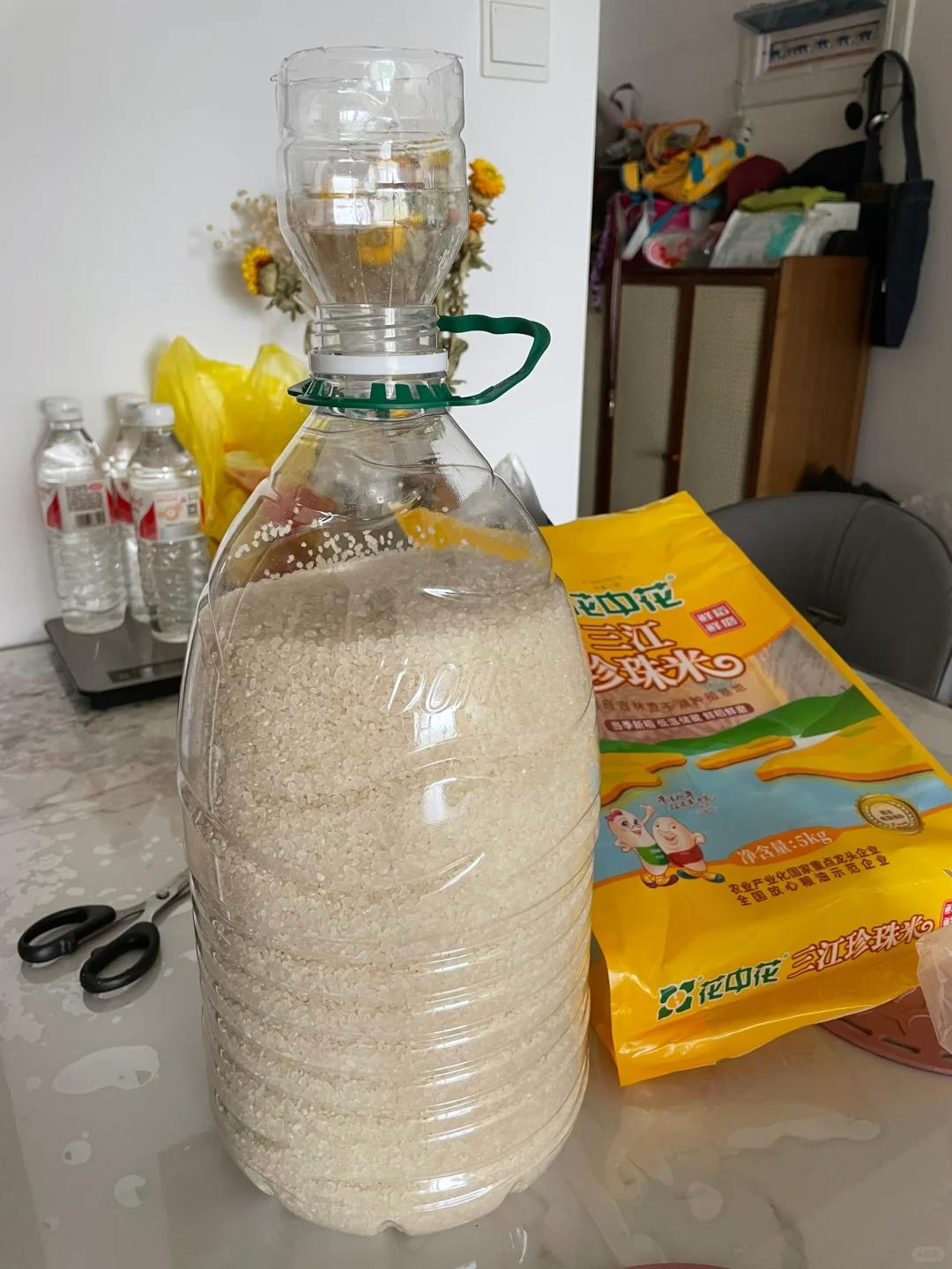 矿泉水空桶别扔改造一下比专门的东西还好用这届网友太聪明了