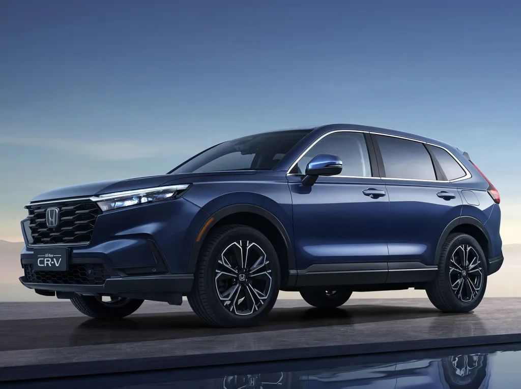 5t燃油版和2.0l混动版两种选择