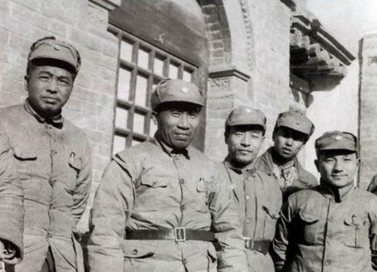 金维映:两嫁领袖人物,身死异国他乡,儿子长大后专程寻其过往