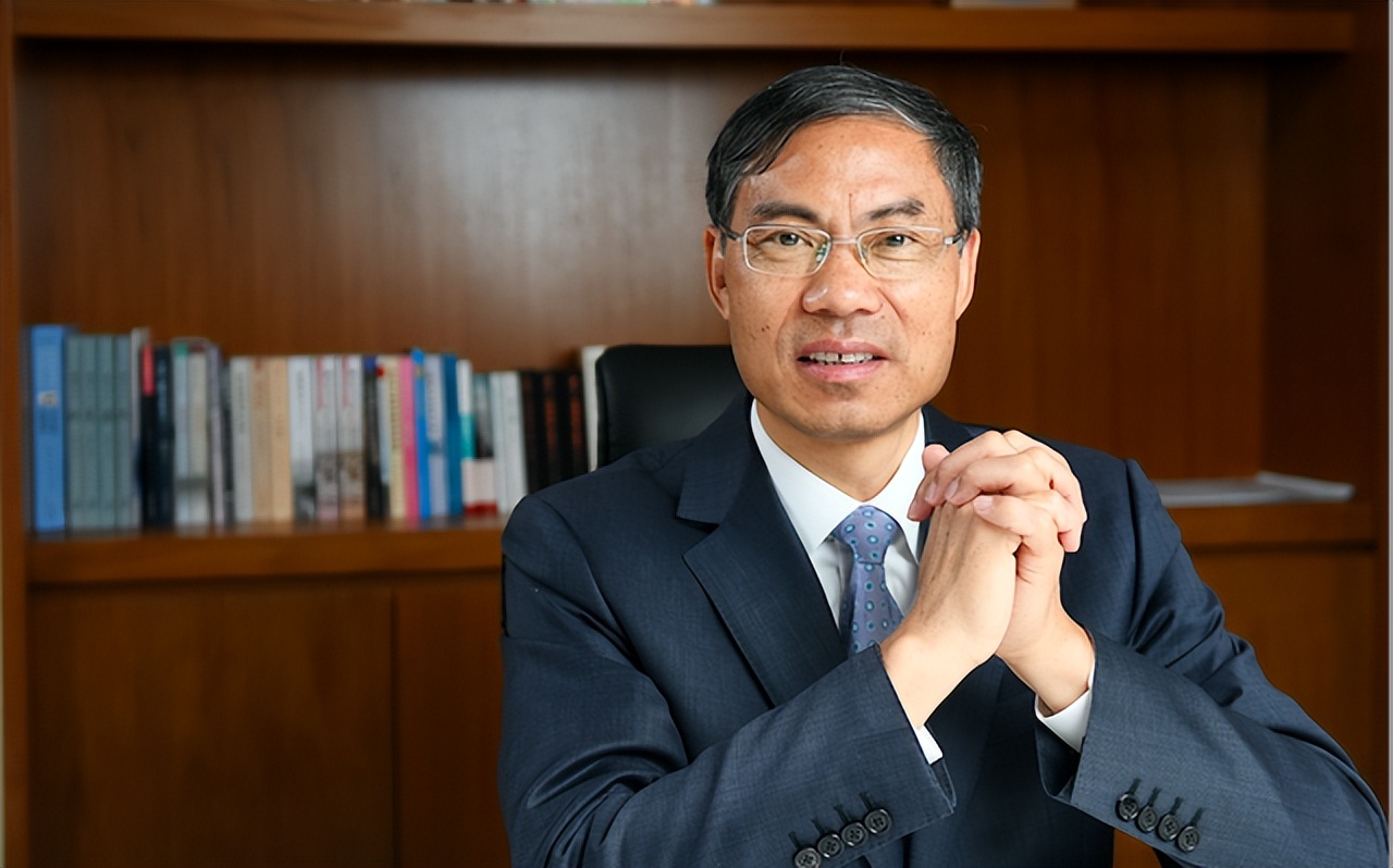 浙江大学培养的十大杰出民营企业董事长榜单