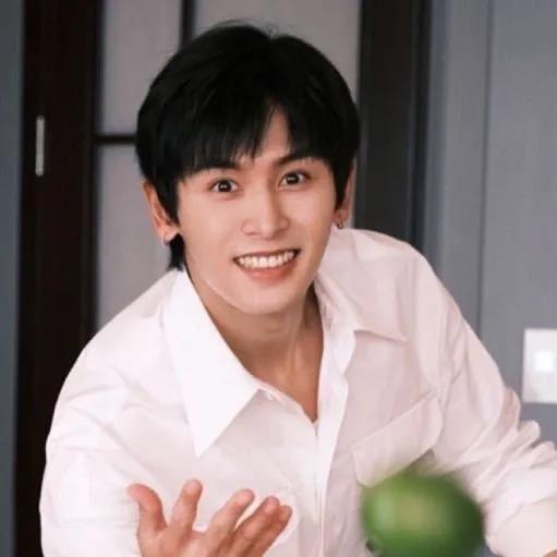 回顾:吴亦凡进去了霍尊凉了张哲瀚封杀,娱乐圈还敢藏"垃圾"吗