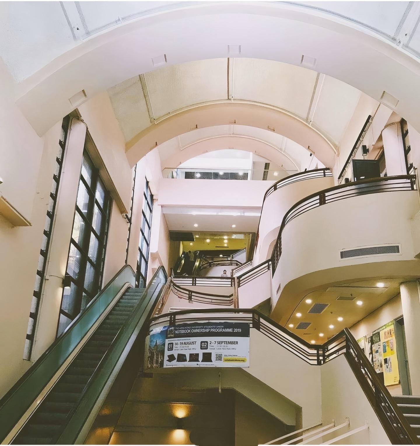 李嘉诚建楼"镇妻魂"?真实庄月明楼:里外诡异设计实际另有缘由