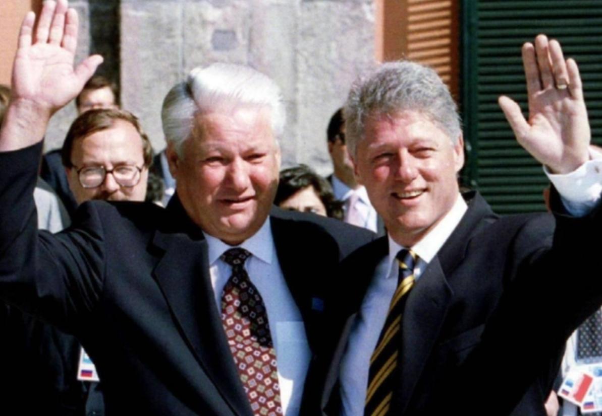 1992年苏联解体后,叶利钦访美,为何会遭到克林顿的嘲笑?