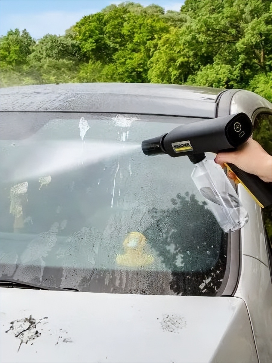 自驾踏青必备!卡赫无线折叠高压水枪,让洗车比赏花更治愈