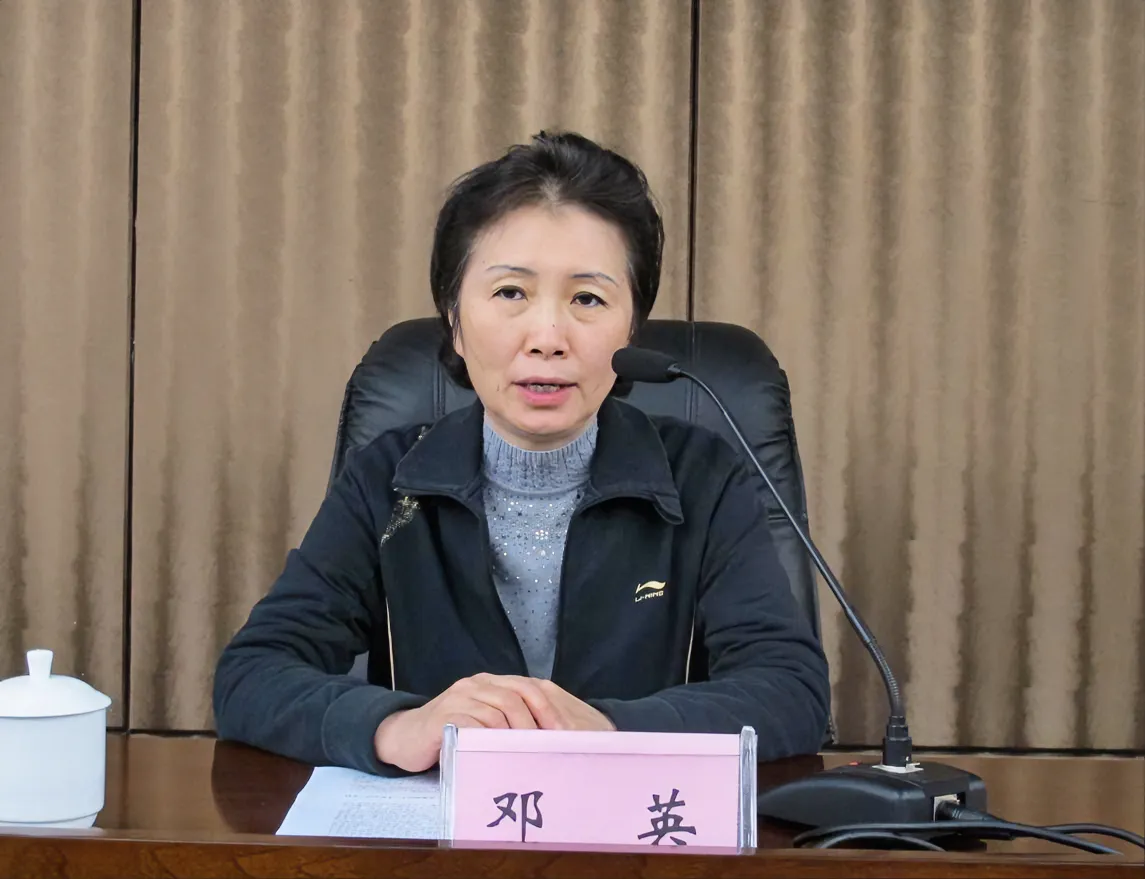 二,母亲:李玉芝,是河北蔚县"李氏三姐妹"中的三妹,1937年参加八路军