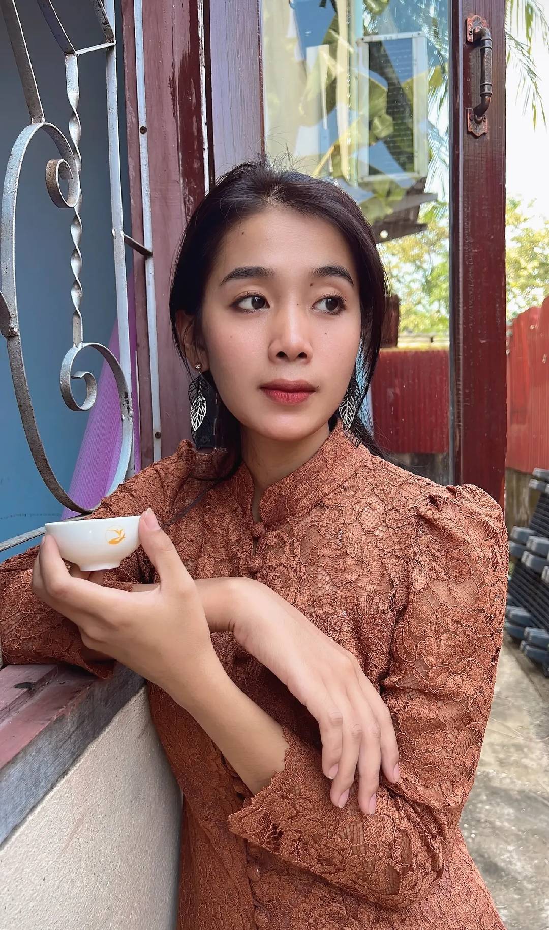 回顾老挝美女嫁大20岁江西大叔,婚后"山鸡"变凤凰,还被宠成女儿