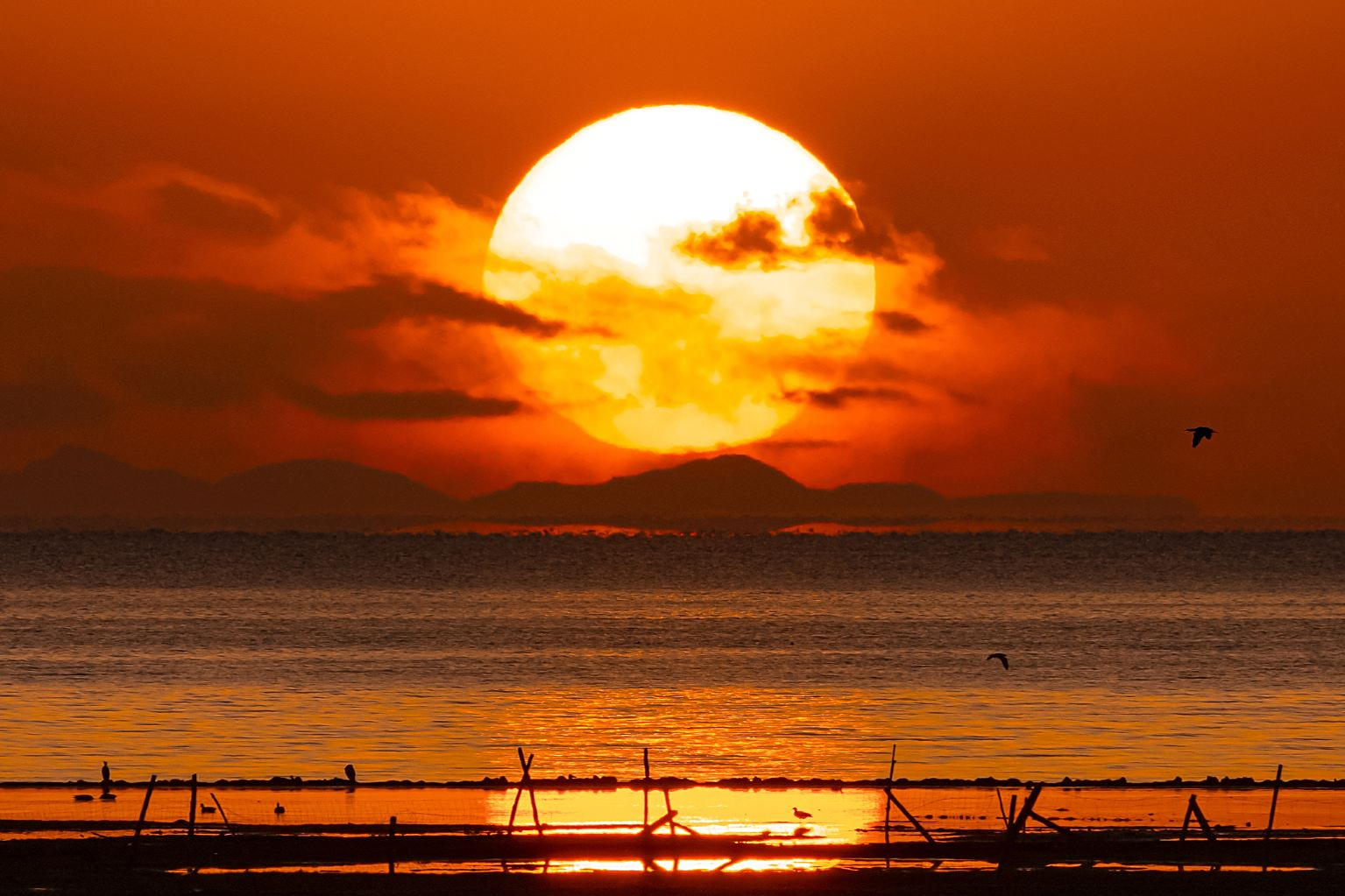 —破译古道的风语密码,截取日出的液态黄金