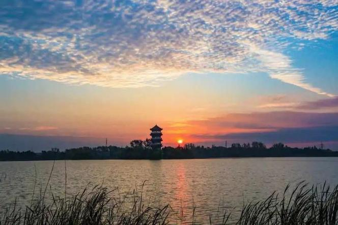 古颍州人苏轼盖章的"大千起灭一尘颍州西湖苏堤玩月