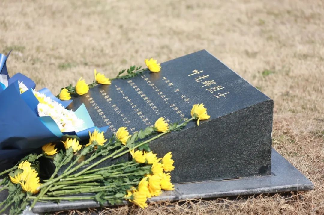 汝州市公安局开展清明祭扫缅怀英烈活动