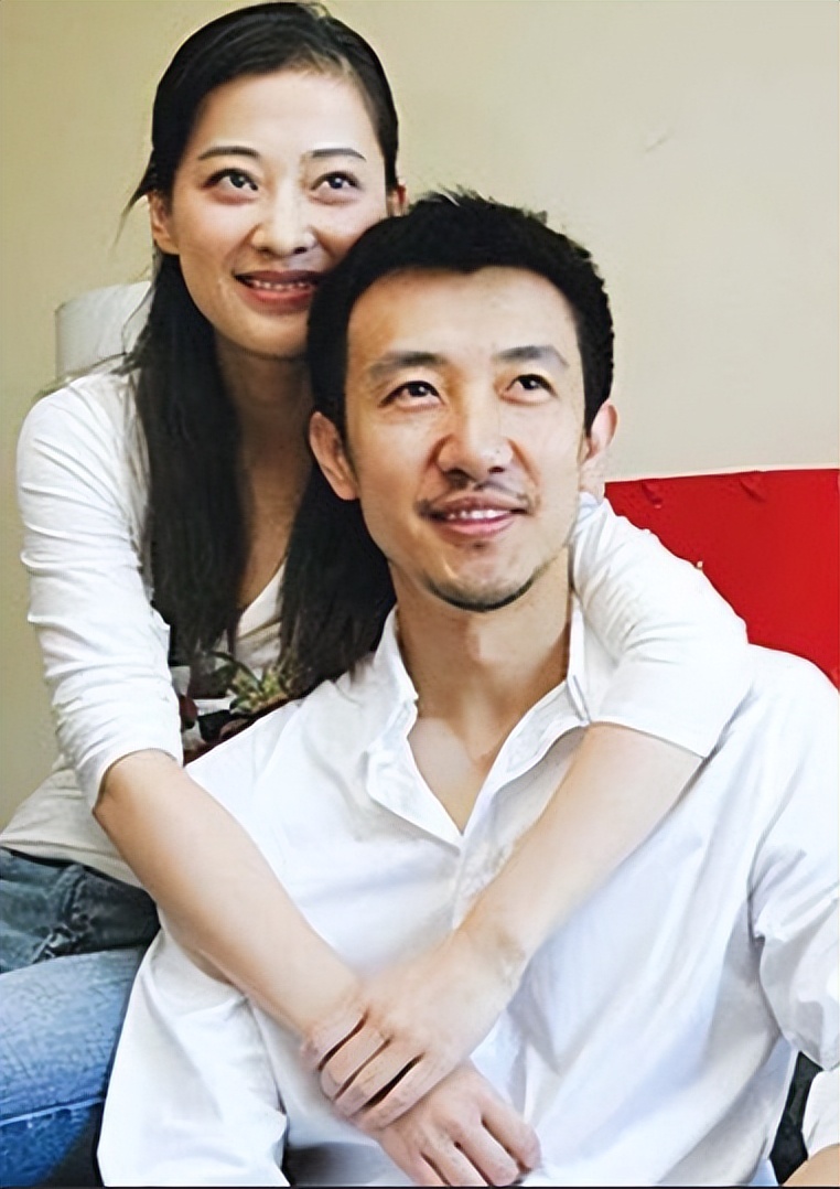 梅婷:花5年捧红的丈夫,刚火就要离婚,多年后两人现状天差地别
