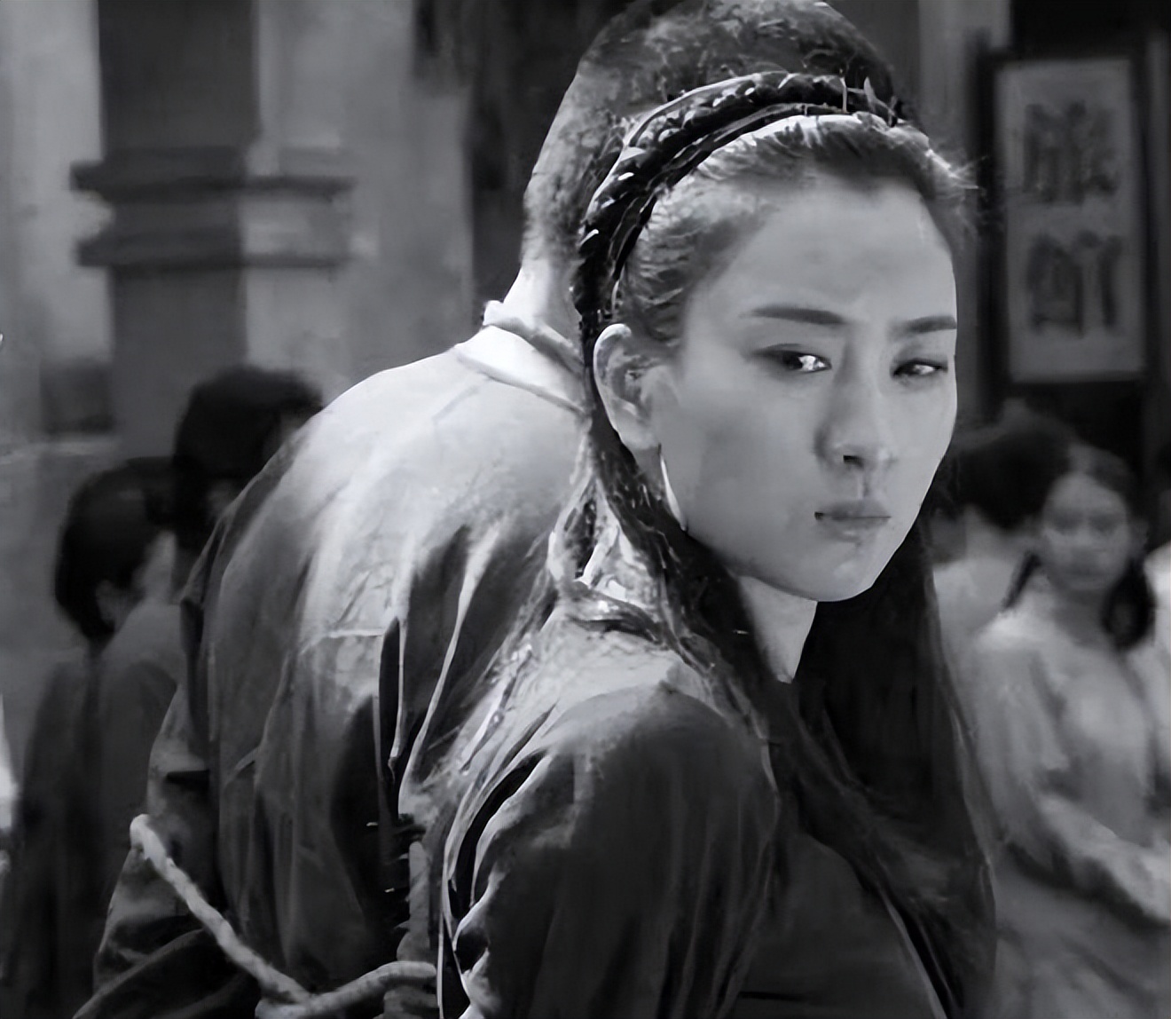 1925年一名24岁女匪首被捕,由于长相惊艳,张学良也想亲眼目睹