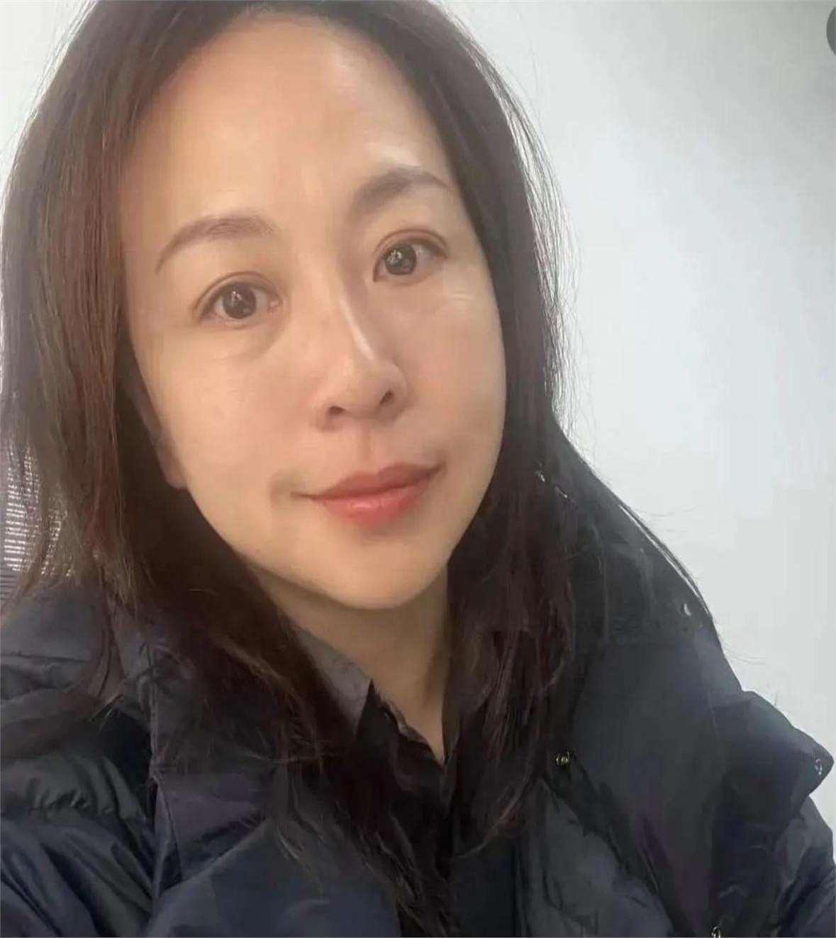 图片广西45岁离异女士45岁离异女四五十岁女人相片同一人45岁以上人