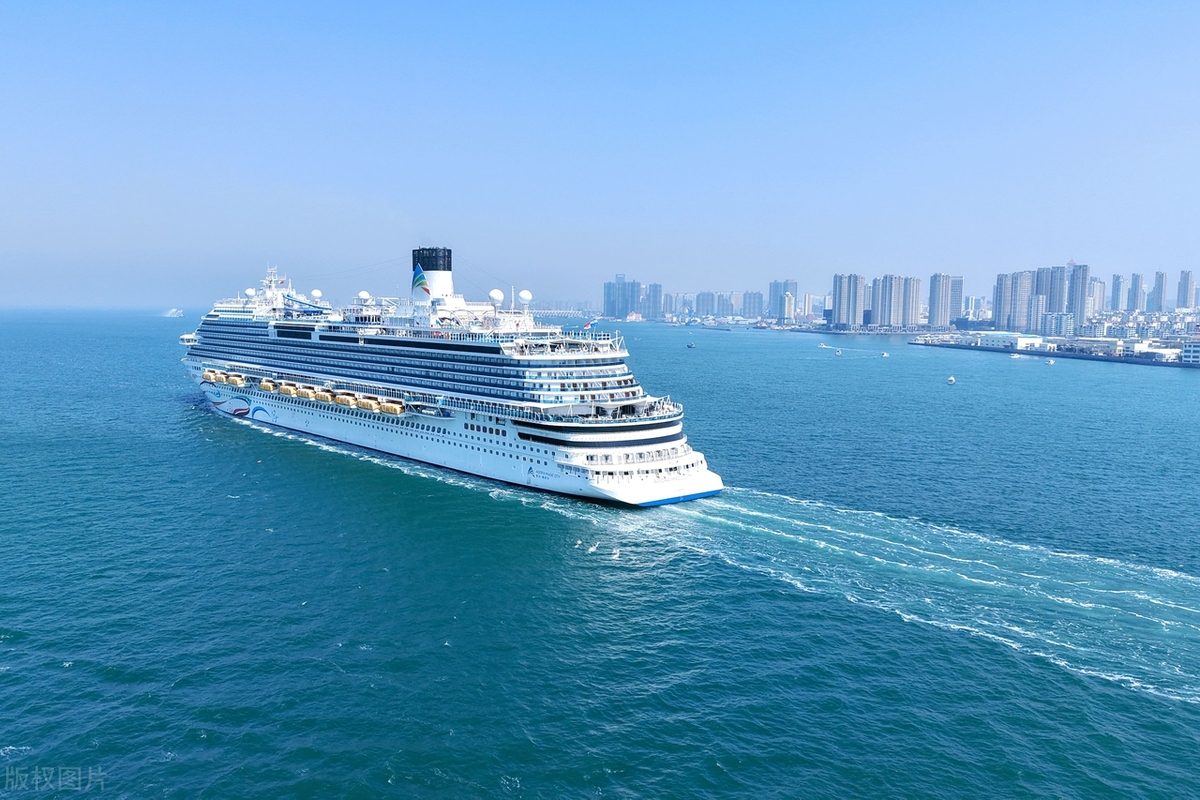 青岛游:邮轮盛景 爱达魔都号亮相 青岛引游客纷至沓来 品文旅交融之趣