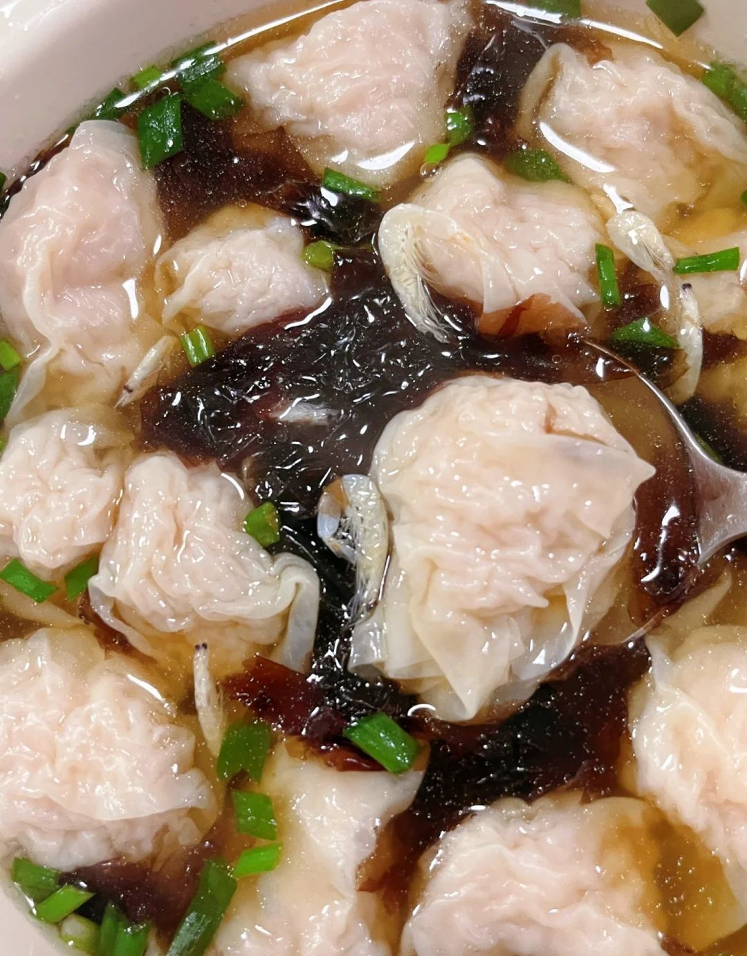 品尝福建扁肉,感受传统小吃的魅力