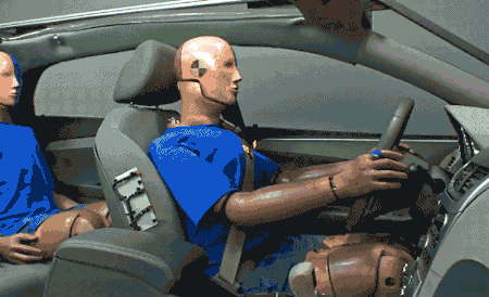 为什么三点式安全带是汽车安全领域最伟大的发明之一？-有驾